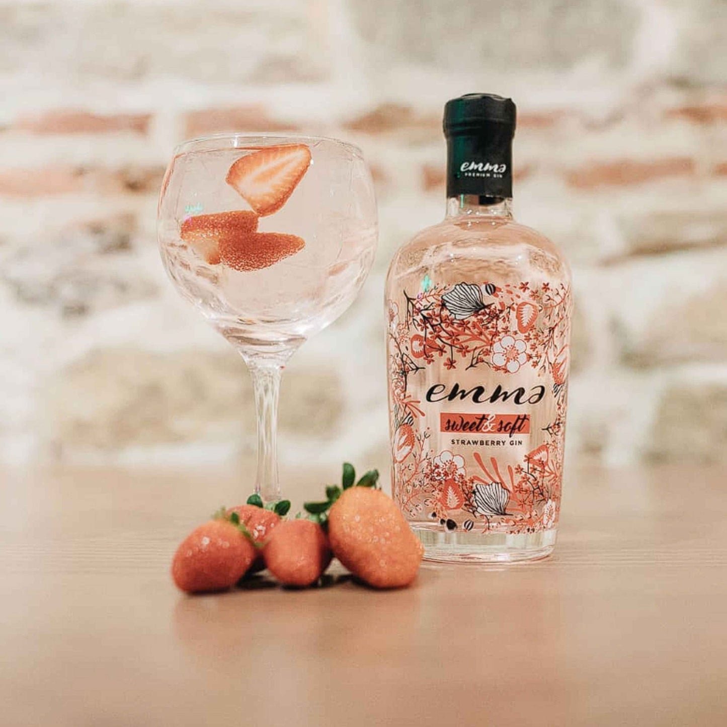 Emma Gin Strawberry "Sweet and Soft" - 70cl Bottles - 37.50% - The Beverage Merchants