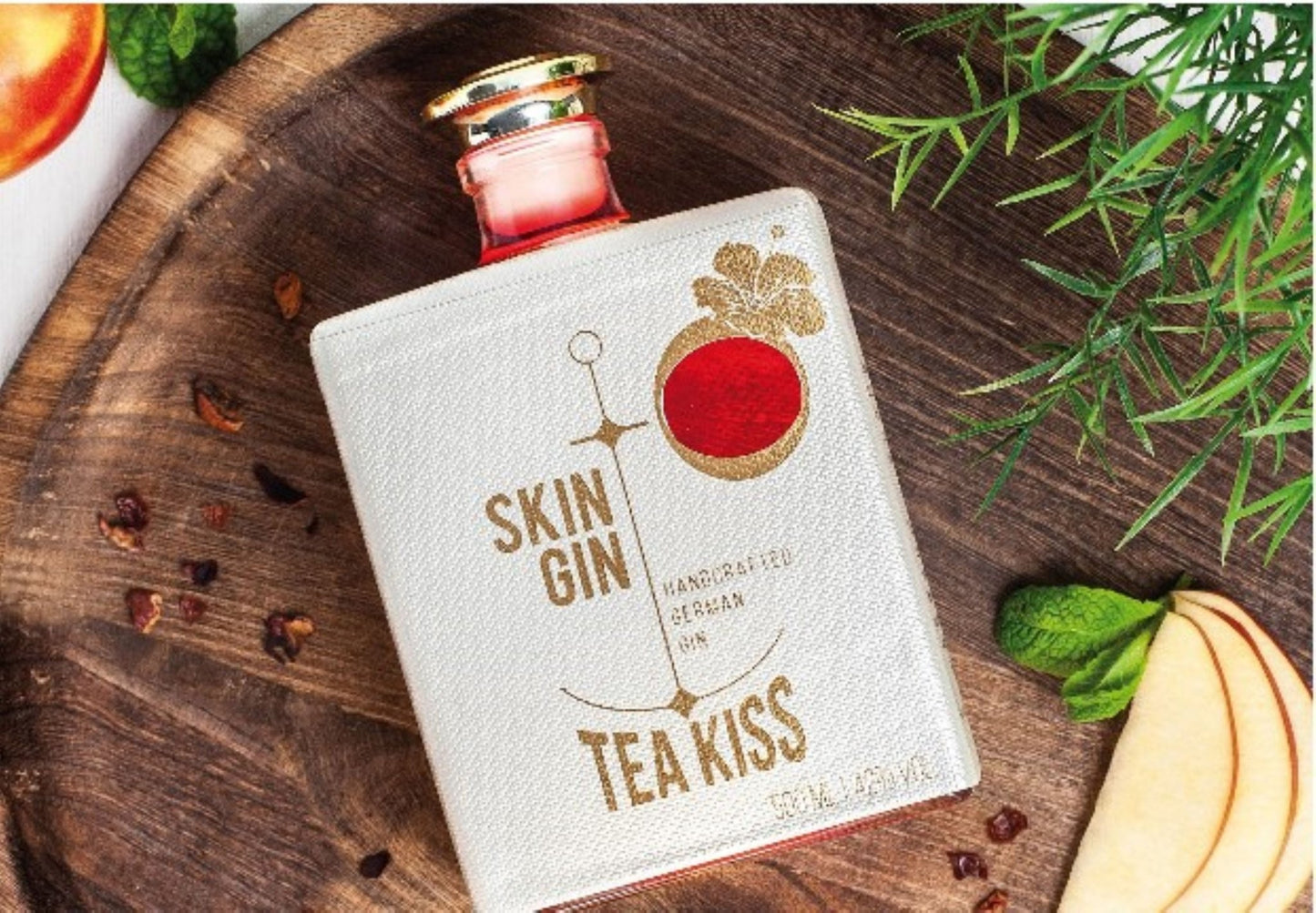 Skin Gin Tea Kiss - 50cl Bottles - 42% abv - The Beverage Merchants